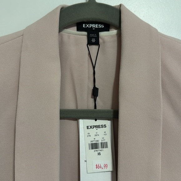Express Oversized Pink Blazer - Picture 2 of 3